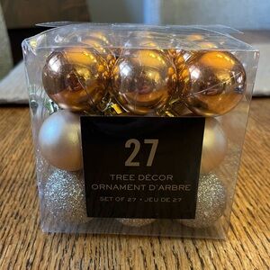 Gold Holiday Ornament Set